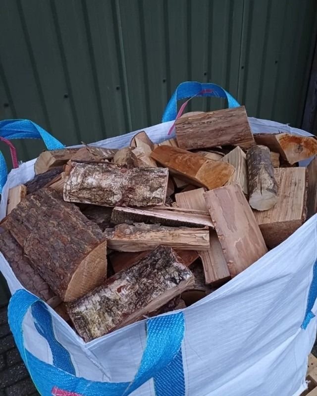 Produktansicht 1 zu Brennholz – Mix 25 cm – 4 SRM in Big Bags – kammergetrocknet