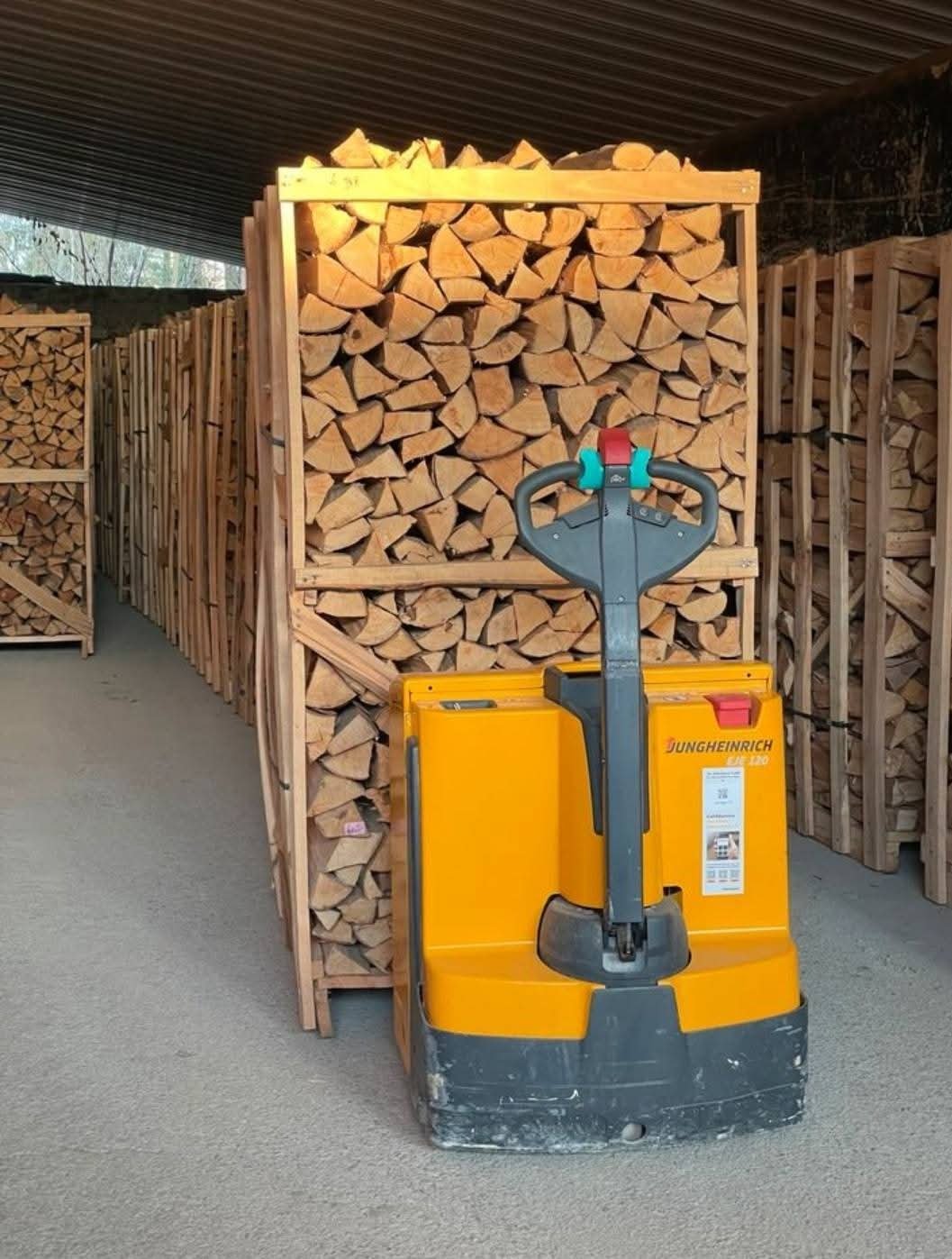 Produktansicht 4 zu Kammergetrocknetes Buchenholz – 44 RM, Scheitlängen 25 cm, 33 cm oder 50 cm